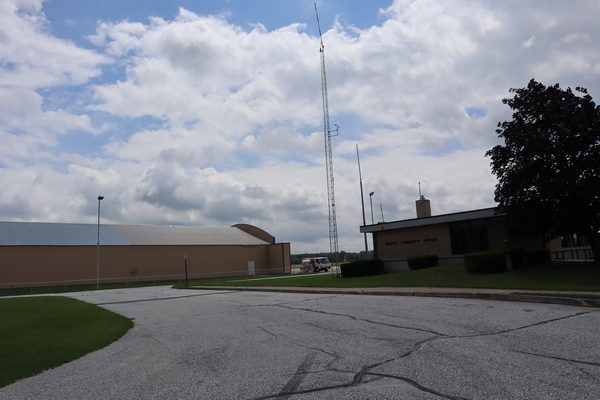 Alma - Gratiot Community Airport - Kamn Nearby (newer photo)